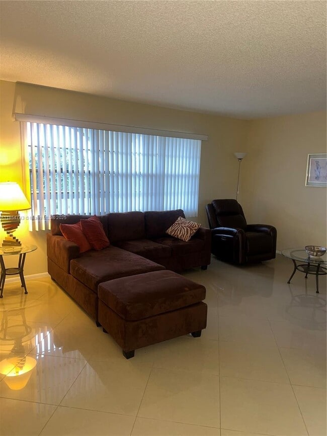 Building Photo - 3405 Bimini Ln