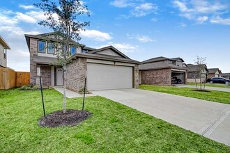 Building Photo - 14412 Conifer Dr