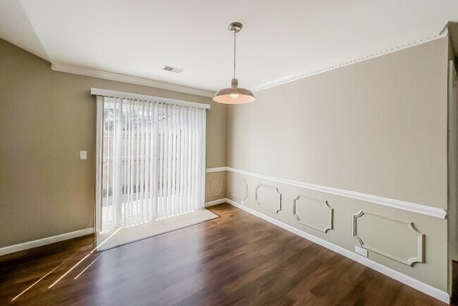 Foto del edificio - 8203 Quail Hollow Ct
