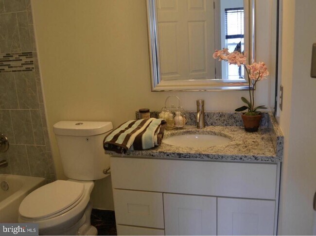 Building Photo - 20914 Rosebay Pl