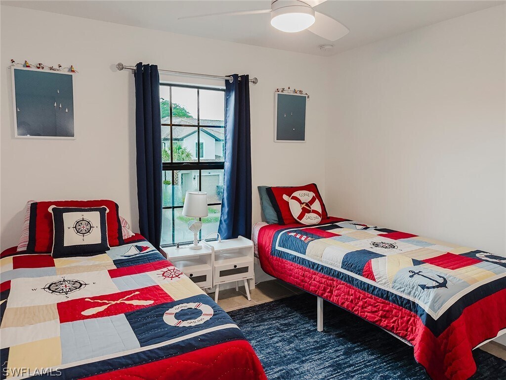 Foto del edificio - 5690 Mayflower Way