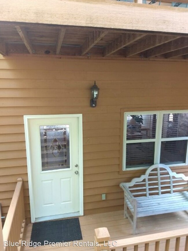 Building Photo - 2 br, 2 bath House - 50 Pine Bluff #14