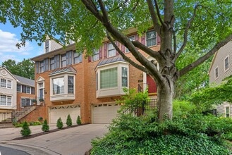 Building Photo - 11351 Morning Gate Dr