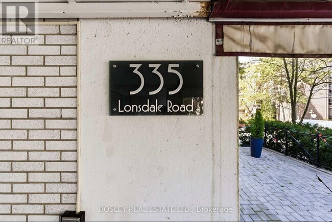 Building Photo - 335 Lonsdale Rd