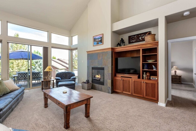 Foto del edificio - 10576 Village Loop