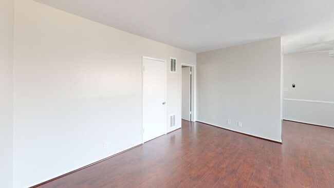 Interior Photo - 1042 Stanley