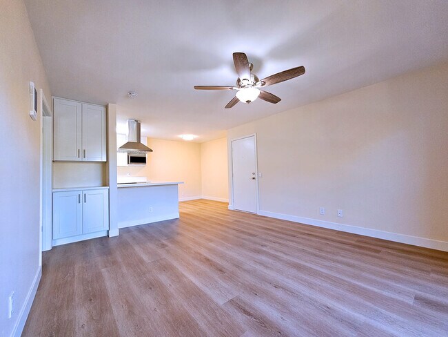 Foto del edificio - ? Parklane Apartments — Modern Living in Mira Mesa