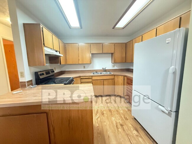 Foto del edificio - Quiet 2 bed, 2 bath townhome in the heart ...