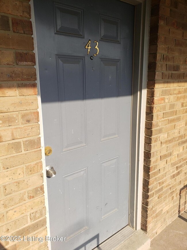 Building Photo - 102 E Florence Ave