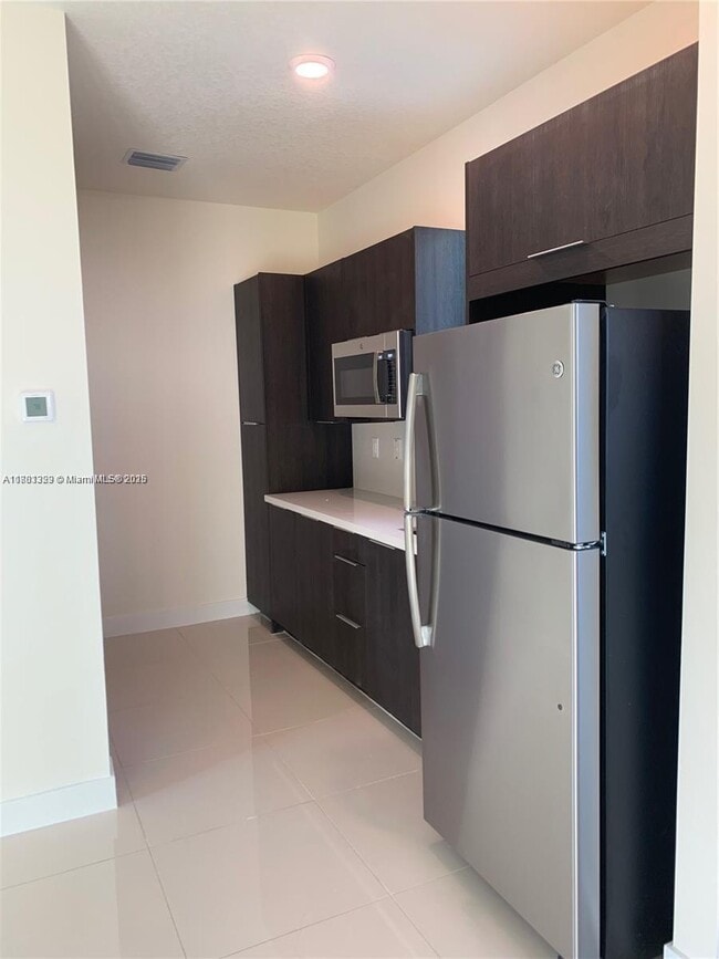 Foto del edificio - 6683 NW 103rd Pkwy