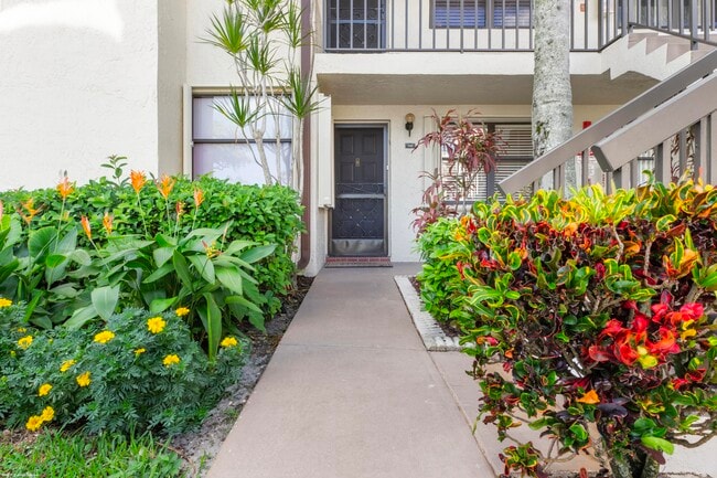 Building Photo - 7698 Tahiti Ln