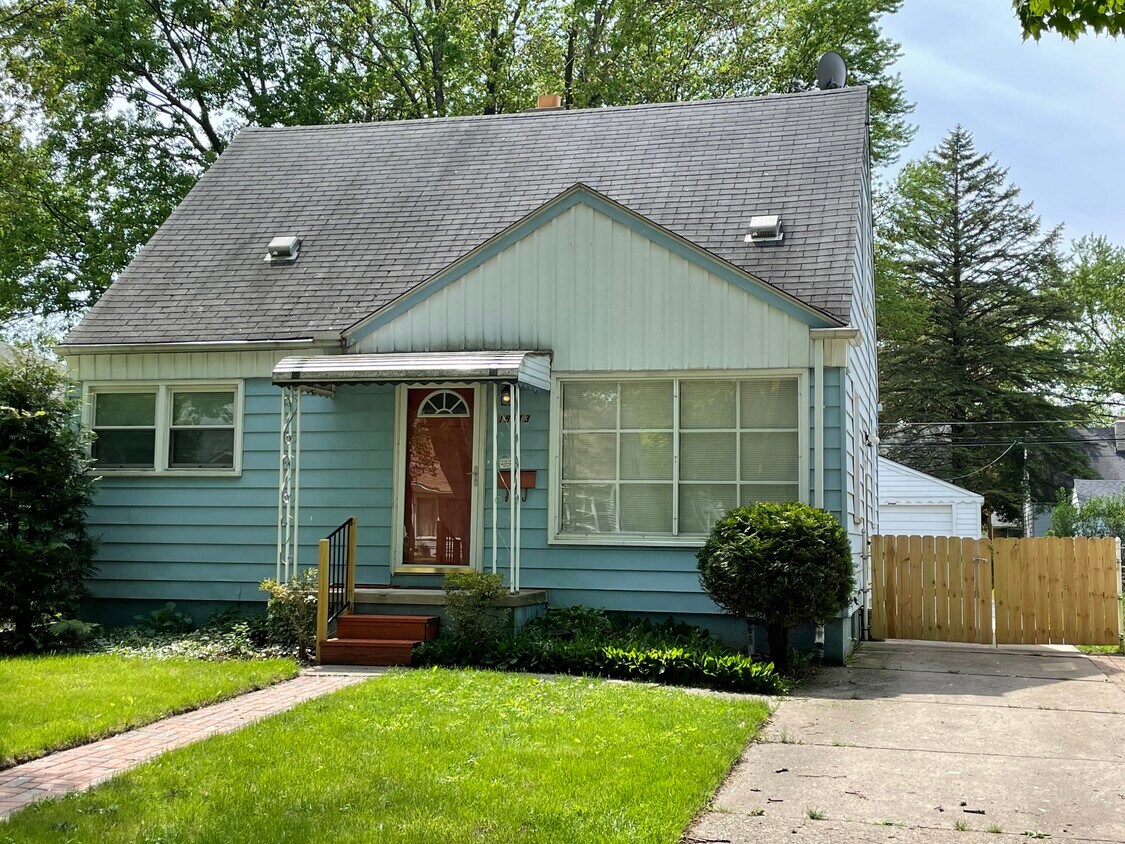 18713 Poinciana, Redford, MI 48240 House for Rent in Redford, MI