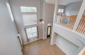 Building Photo - 9106 Sunlight Oak Ln