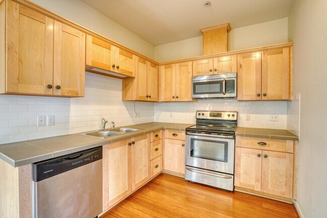 Foto del edificio - 8320 N Princeton St