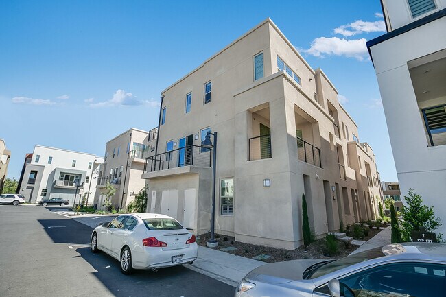 Foto del edificio - 129 Cadence