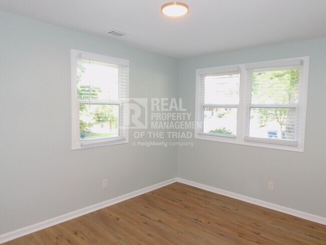 Foto del edificio - Recently renovated 3BR/1BA in Winston-Salem!
