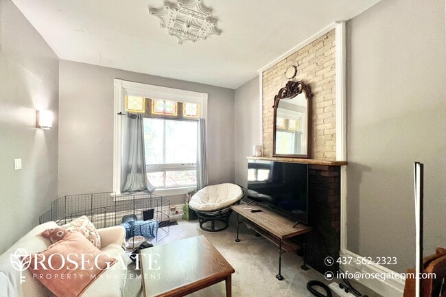 Building Photo - Charming 1-Bedroom Apartment in the Heart ...
