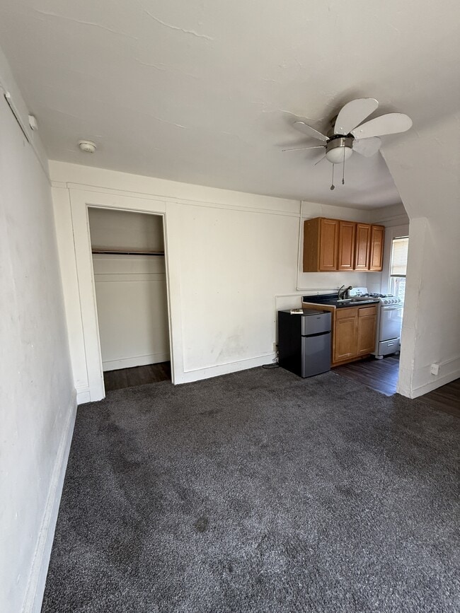 Interior Photo - 632 Howard Place