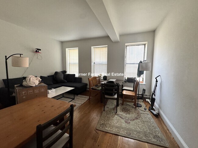 Foto del edificio - 772 Columbus Ave