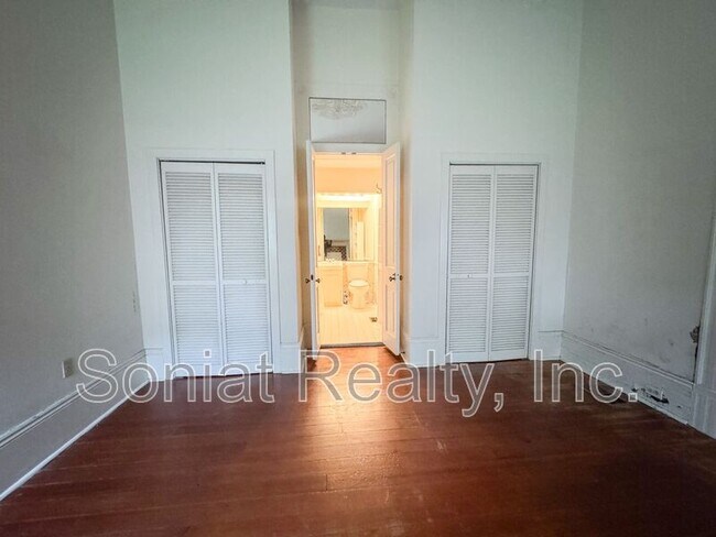Foto del edificio - 3707 Camp St