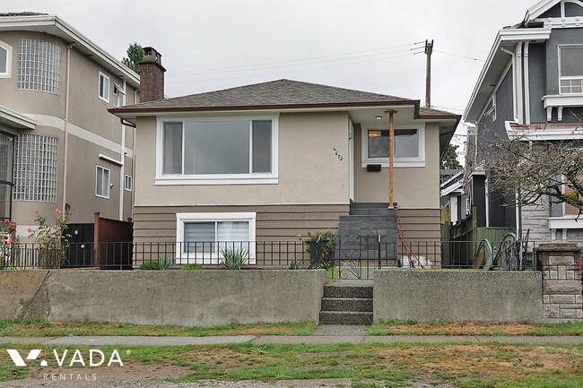 Building Photo - Buckingham Heights Basement Rental 4075B F...