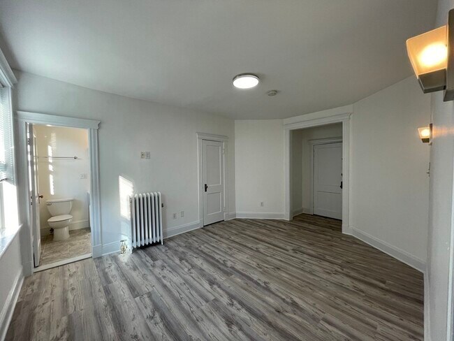 Foto del edificio - 90 Brainerd Rd