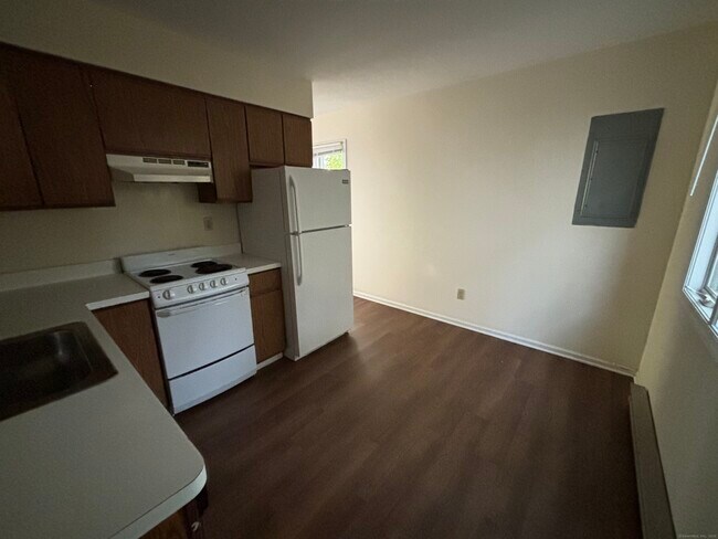 Building Photo - 26 Fairfield Ave