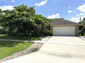 Building Photo - 1420 Chapparel Way