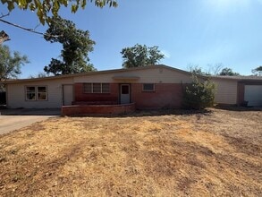 Building Photo - 751 Glendale Dr