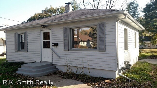 Building Photo - 2 br, 1 bath House - 1315 Mole Ave.