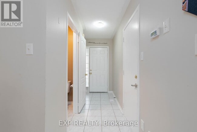 Building Photo - 537 Heddle Crescent