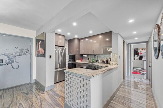 Foto del edificio - 1345 Lincoln Rd