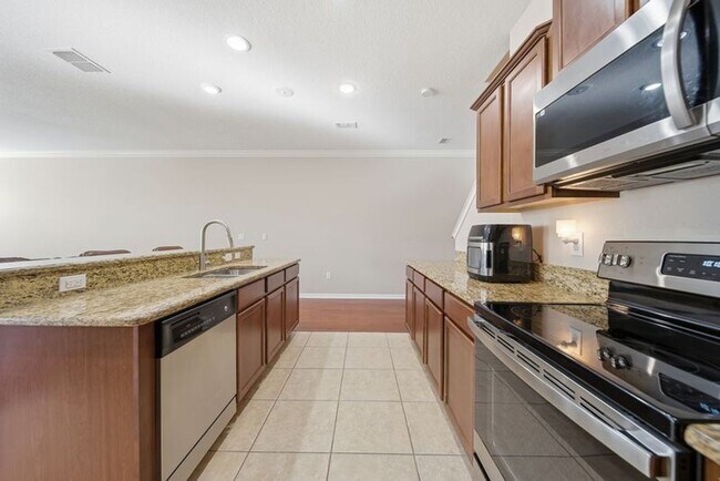 Foto del edificio - Located in the gated Hammocks community, professionally managed & PRIVATE OWNER