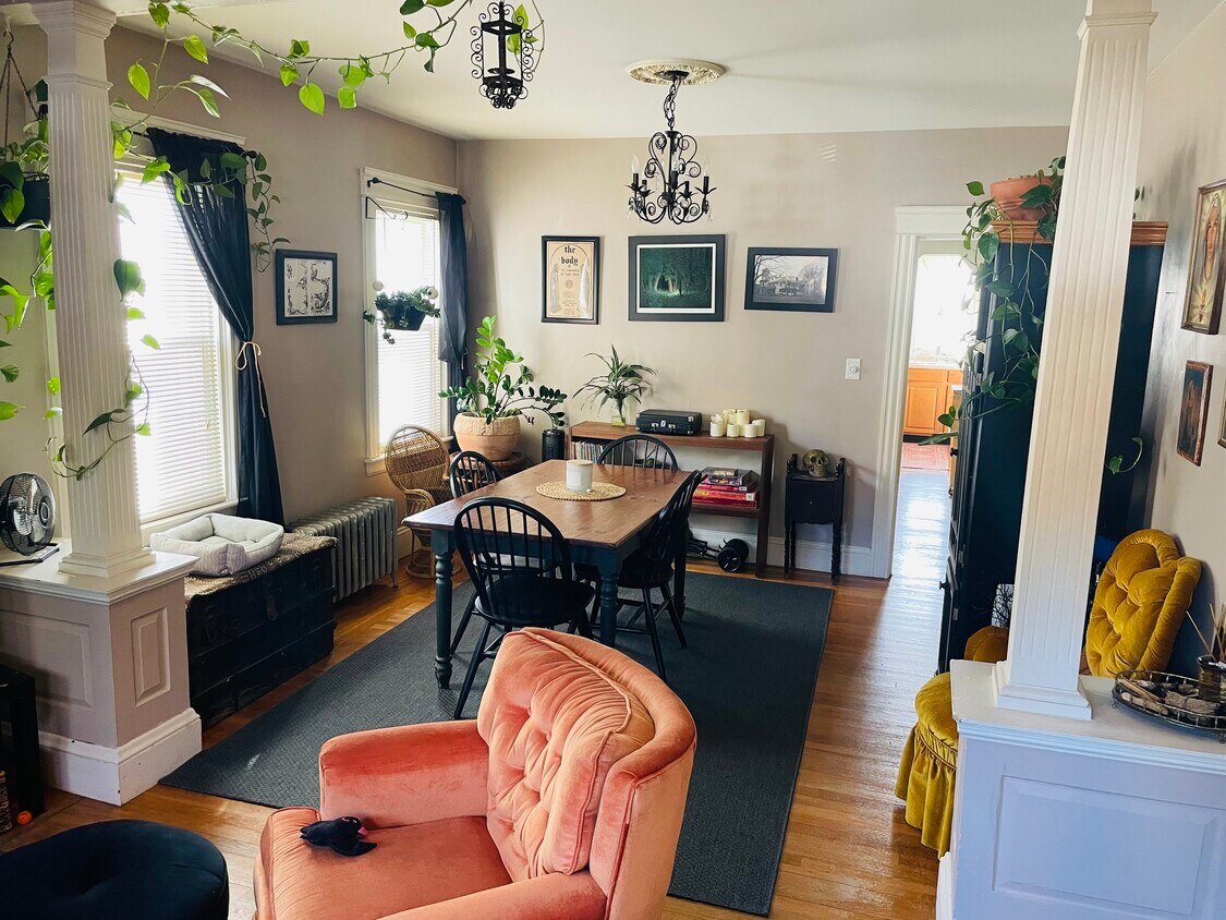 103 11th St Unit 1, Providence, RI 02906 103 11th St Providence, RI