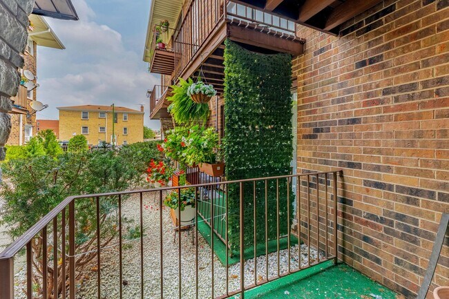 Foto del edificio - 3158 N Neenah Ave