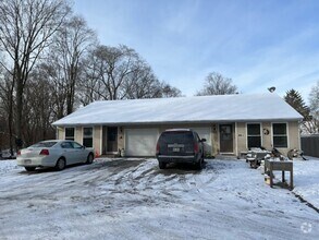 Building Photo - 1574-1576 Crescent Dr