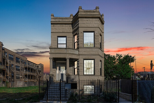 Building Photo - 1145 S Independence Blvd