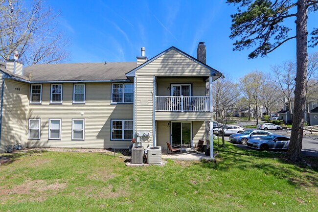 Foto del edificio - 874 E Fishers Creek Rd