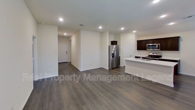 Building Photo - 2311 San Jacinto Wy