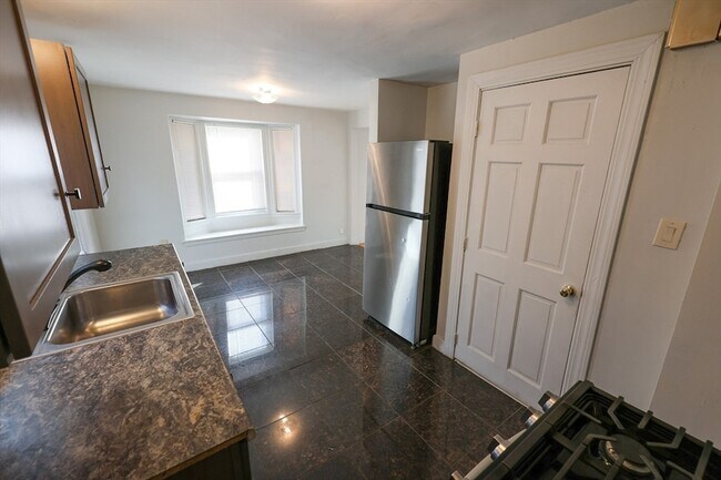 Foto del edificio - 15 Ridgeview Ave