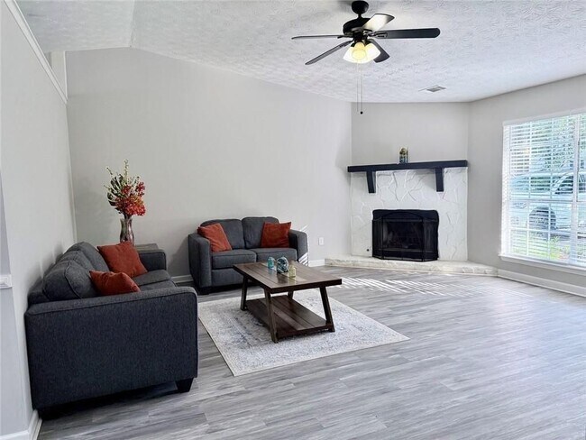 Foto del edificio - 5285 Sugar Crest Dr