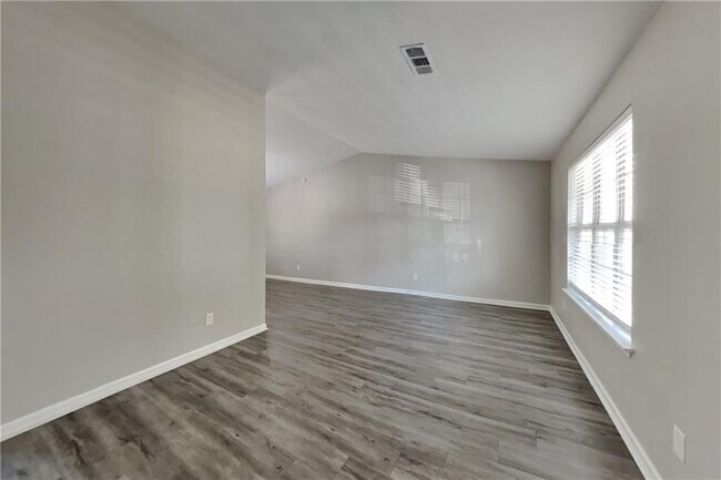 Foto del edificio - 2974 Sloans Way