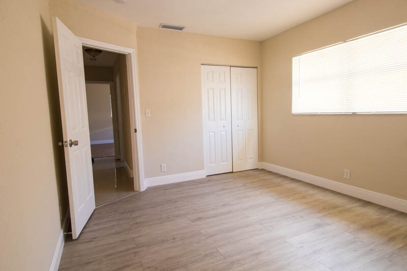 Foto del edificio - 4041 NW 30th Terrace