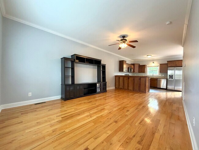 Foto del edificio - 90 Promontory Ln
