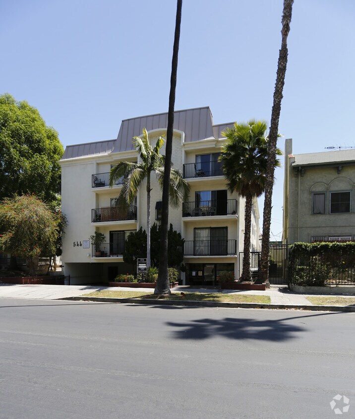 Primary Photo - 544 S St Andrews Pl