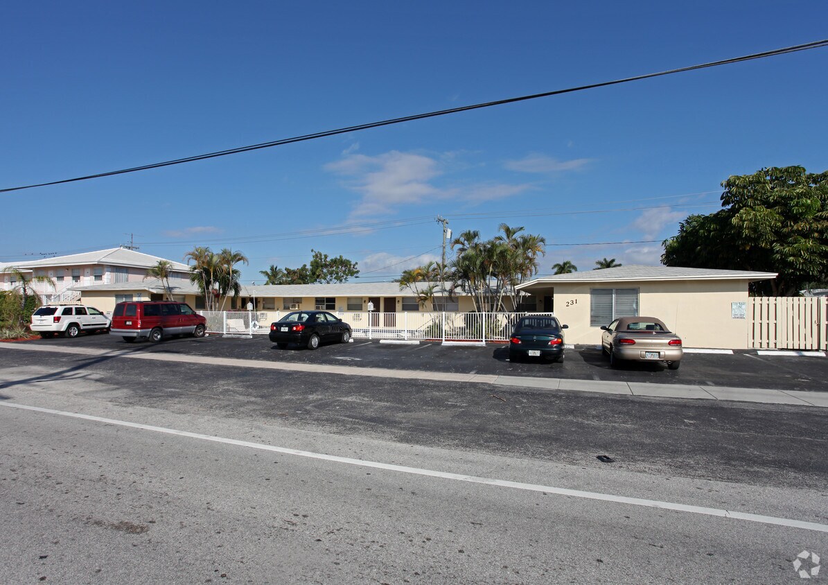 Primary Photo - 231 SW 15th St