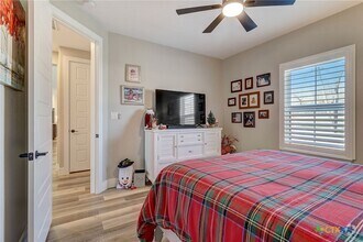 Building Photo - 281 Cibolo Way