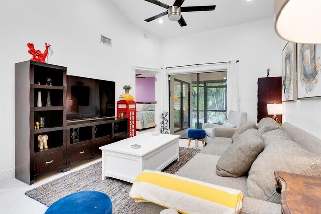 Foto del edificio - 3789 Blue Ridge Rd