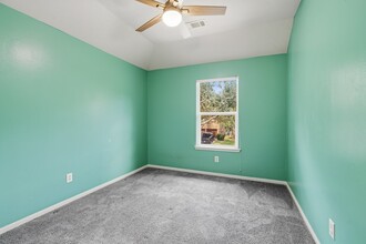 Building Photo - 2123 Mossy Trail Dr