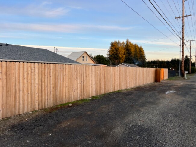 Building Photo - 1101 Monte Elma Rd